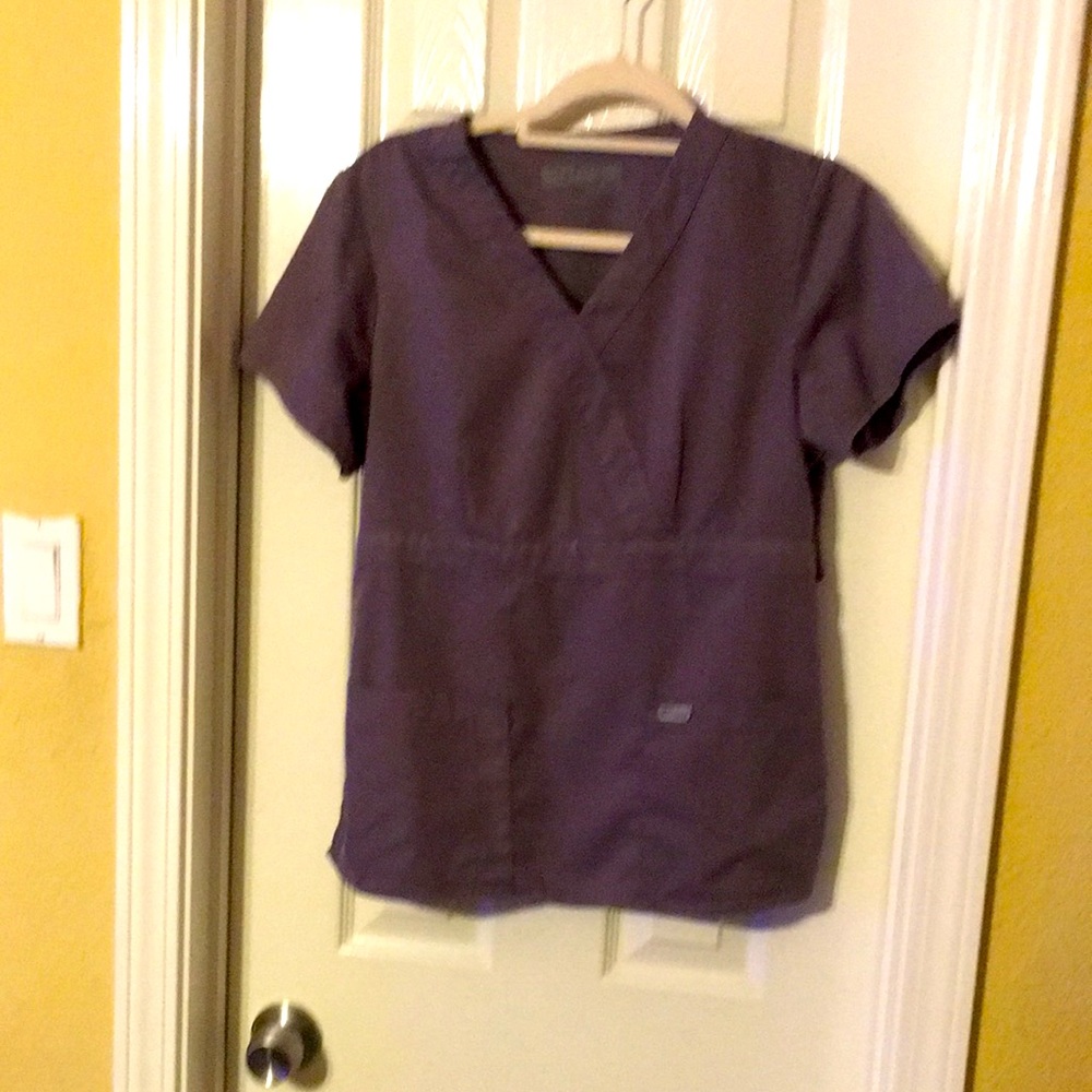 Greys anatomy top medium 2front pockets gray